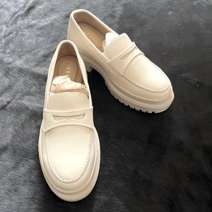 Portland Leather Zoe Loafers - Women’s size 6.5